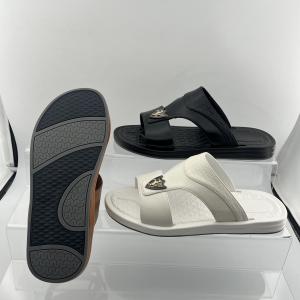 Men's Cool Slippers: Fashionable and Casual Slip-On Sandals